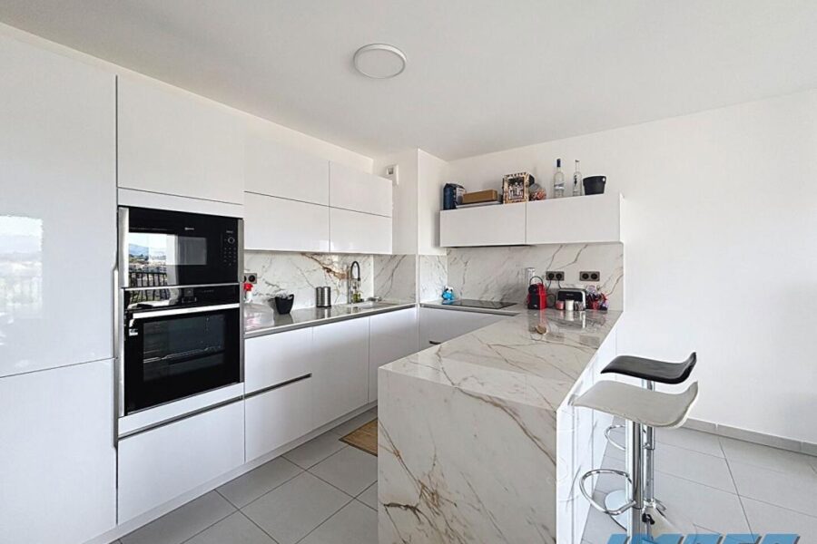 Appartement à vendre à Marseille — Vue sur la ville — photo 4