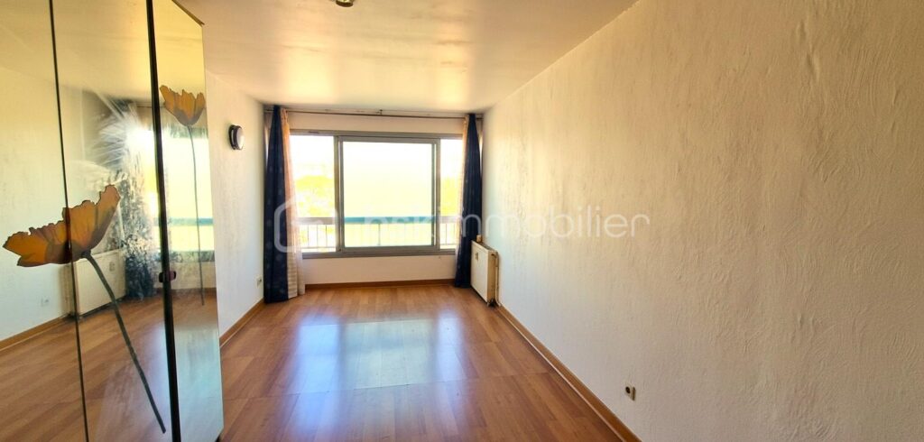 CARNON PORT-VENTE GRAND STUDIO AVEC VUE DEGAGEE- IDEAL INVESTISSEUR – 1 pièce – NR chambres – 26 m²