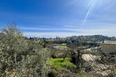 VILLA T4 + T2 – Saint Paul En Forêt – Vue exceptionnelle, au calme avec un fort potentiel ! – 6 pièces – 4 chambres – 145 m²