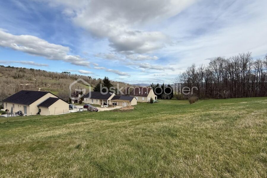 Terrain à vendre à Cublac