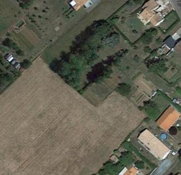 Terrain à vendre à Le gue de velluire
