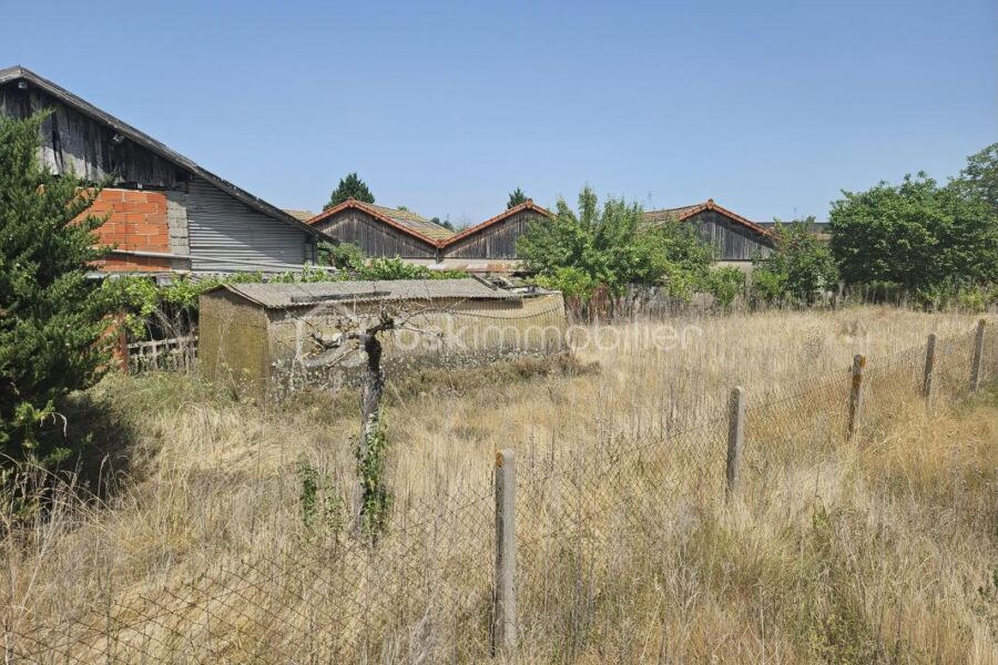 Terrain à vendre à La pacaudiere