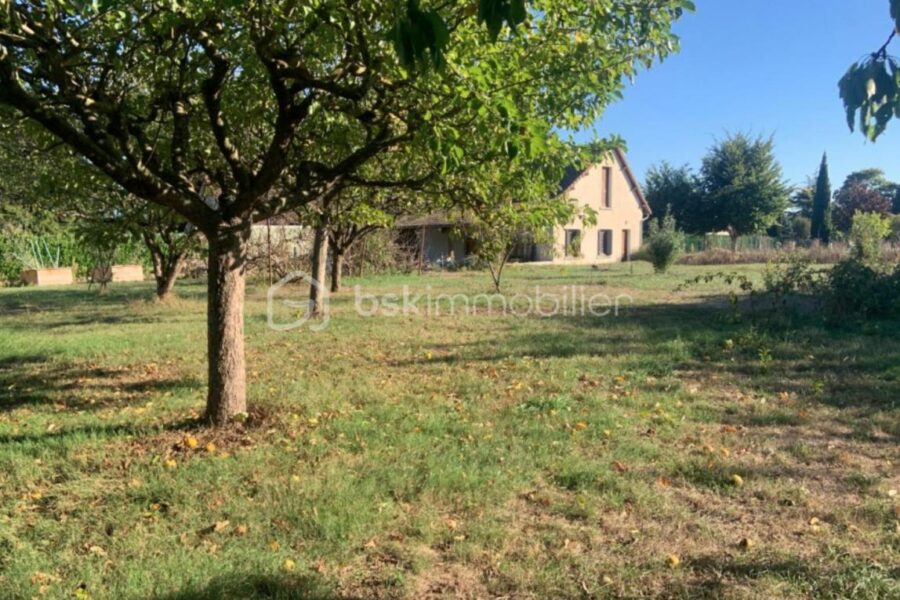 Terrain à vendre à Artannes sur indre