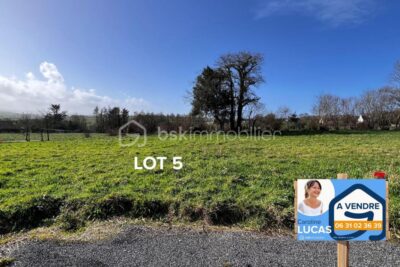 Terrain à vendre à Plomodiern