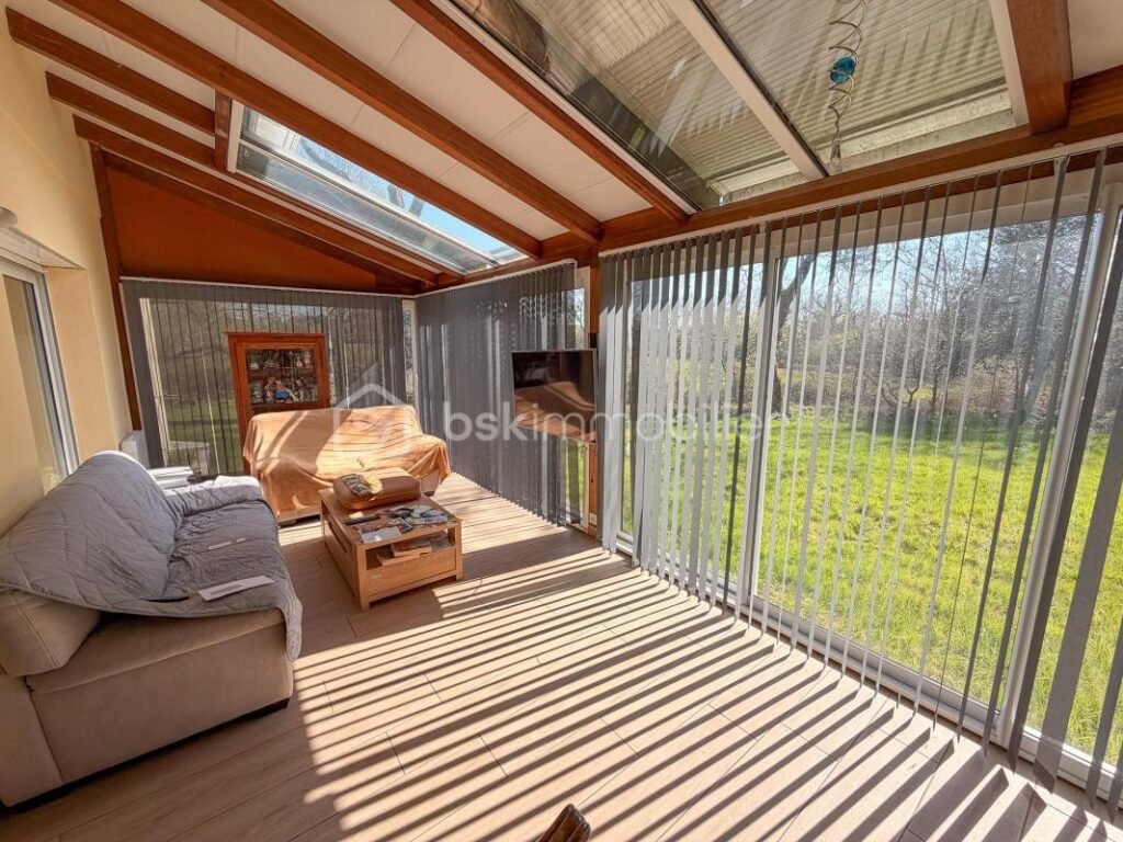 BRECH – Maison d&rsquo;environ 117 m2 habitables – 5 pièces – 3 chambres – 117 m²