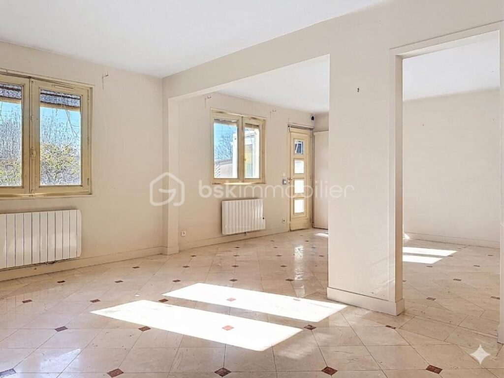 Maison située à quelques pas du centre ville ! – 5 pièces – 4 chambres – 120 m²