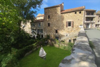 🏡 Maison de village 120 m² – Atypique & pleine de charme – Jardin intimiste 🌿 – 5 pièces – 3 chambres – 120 m²