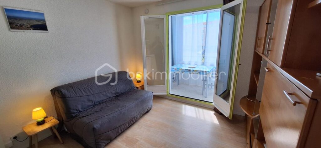 Studio lumineux avec vue dégagée – 1 pièce – NR chambres – 17 m²