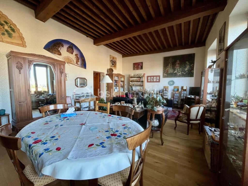 VIVARAIZE Lumineux appartement T3 de 82 m2 – 3 pièces – 2 chambres – 82 m²