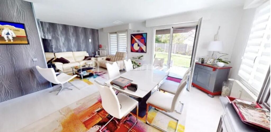 propriété – 7 pièces – 5 chambres – 152 m²