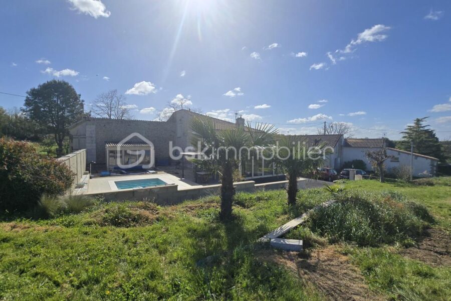 Maison à vendre à Saint bonnet sur gironde