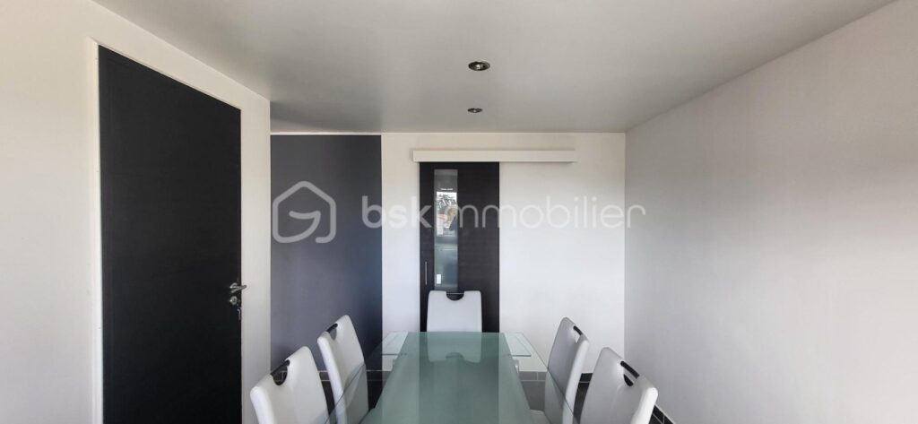 Appartement T4 Lumineux avec Balcon Plein Sud – Gap Sud – 4 pièces – 2 chambres – 74 m²