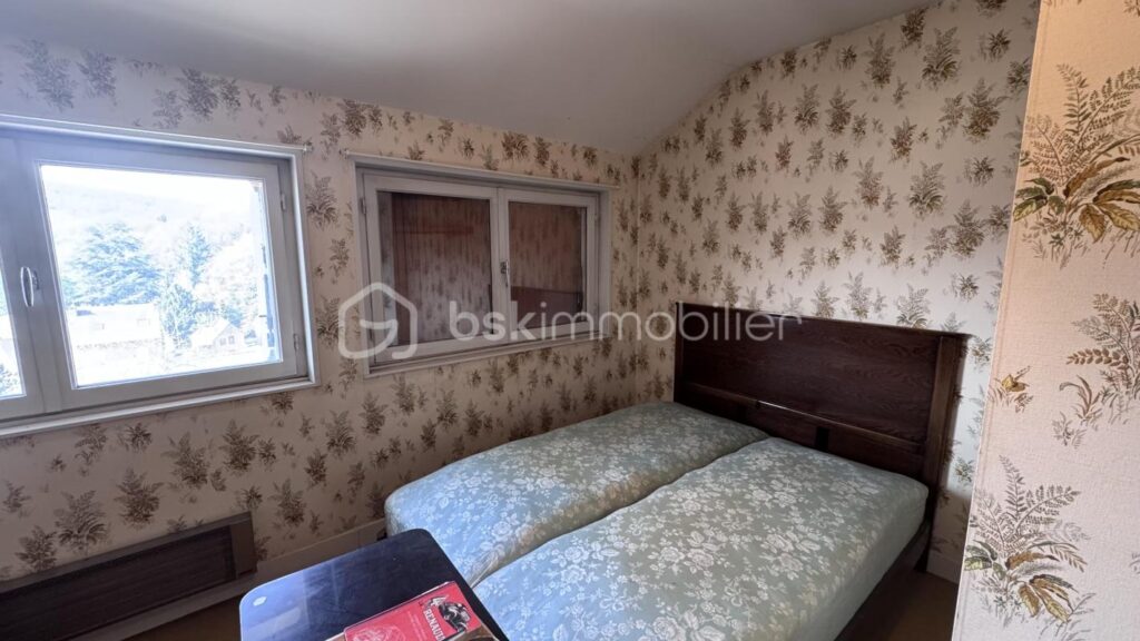 PAVILLON INDEPENDANT SUR SOUS-SOL A RENOVER – 7 pièces – 4 chambres – 122 m²