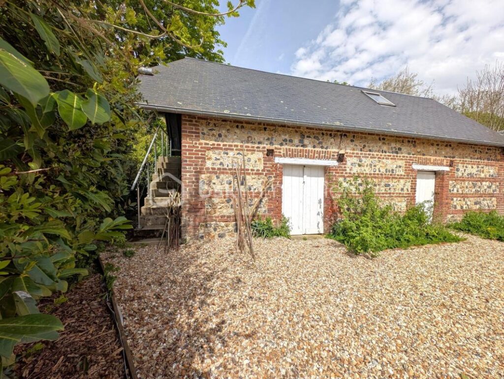 Maison de charme et sa dépendance 𝐚𝐮𝐱 𝐩𝐨𝐫𝐭𝐞𝐬 𝐝𝐮 𝐇𝐚𝐯𝐫𝐞, 𝐯𝐢𝐞 𝐝𝐞 𝐩𝐥𝐚𝐢𝐧-𝐩𝐢𝐞𝐝, 𝐣𝐚𝐫𝐝𝐢𝐧 𝐜𝐥𝐨𝐬 𝐞𝐭 𝐚𝐫𝐛𝐨𝐫é – 6 pièces – 4 chambres – 180 m²