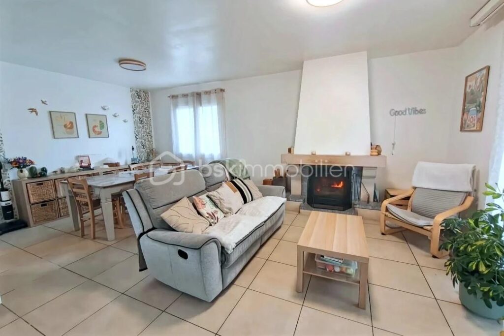 Maison familiale entièrement rénovée secteur recherché – 6 pièces – 4 chambres – 140 m²