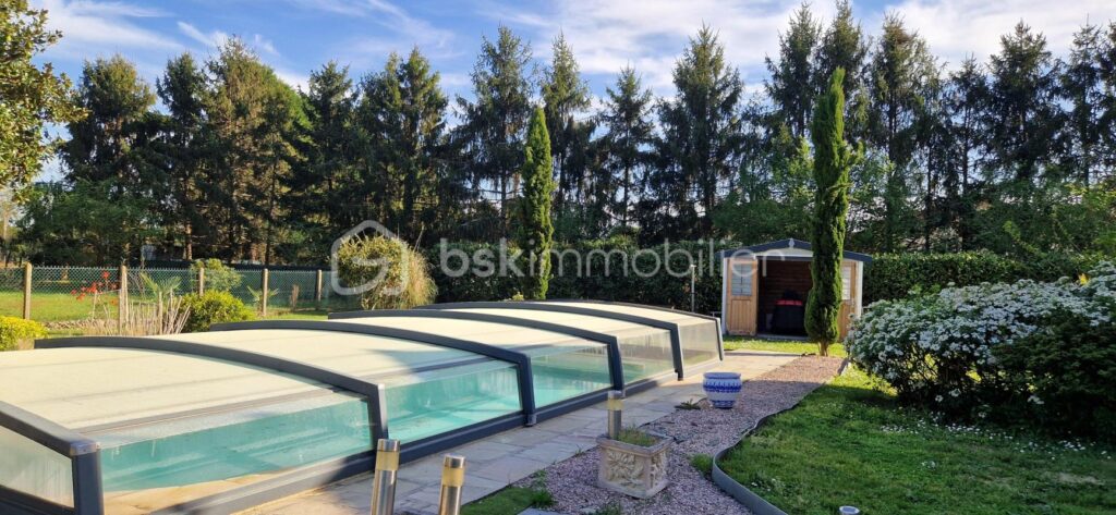 Maison familiale avec T2 indépendant, grands volumes, piscine et magnifique jardin – 5 mns de Dax – 6 pièces – 4 chambres – 200 m²