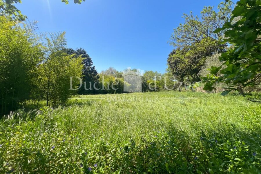Terrain à vendre à Uzes