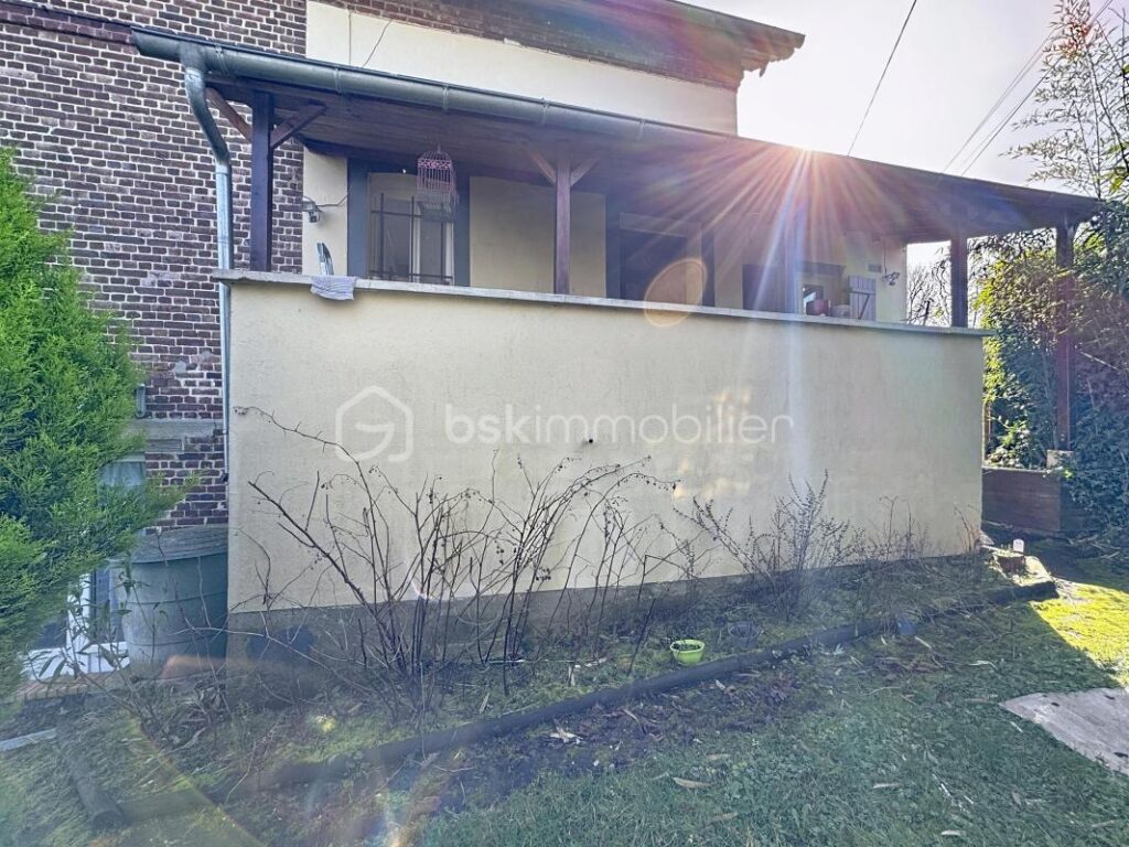 Maison proche centre ville avec vue et jardin – 4 pièces – 4 chambres – 135 m²