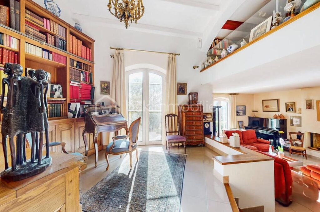 Maison Type 4 / 5 136 m² sur 1400 m² de terrain – 5 pièces – 3 chambres – 136 m²