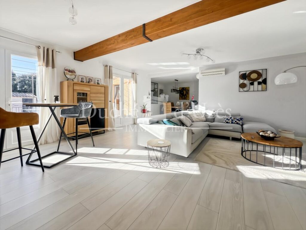 Maison – 5 pièces – 3 chambres – 116 m²