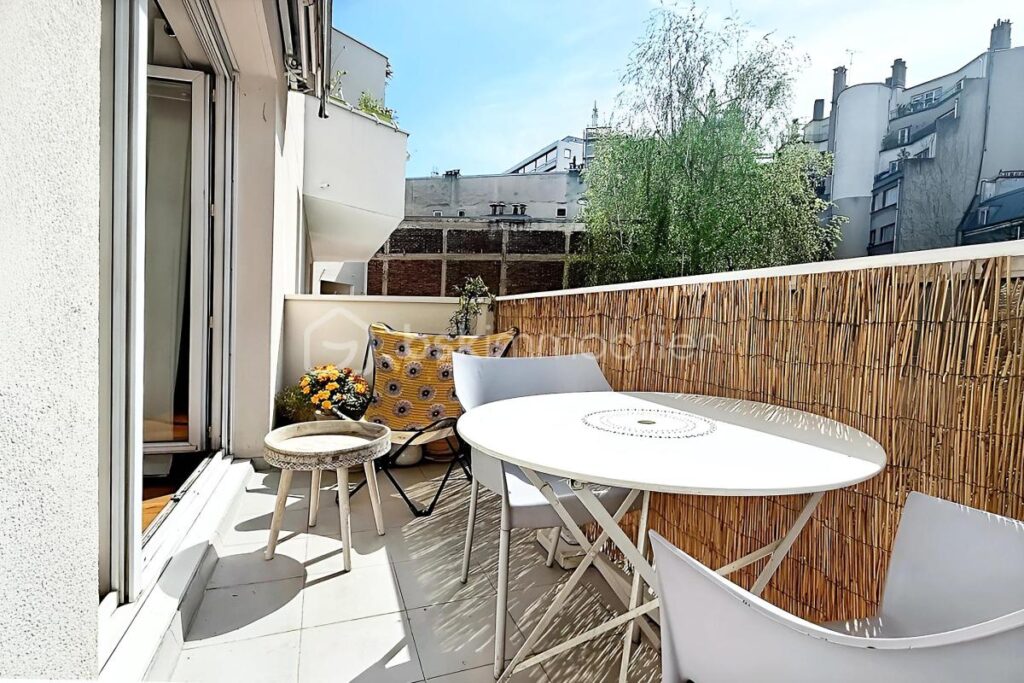 Beau 2 pièces avec balcon plein sud sur Jardin avec Parking et cave – 2 pièces – 1 chambre – 48 m²
