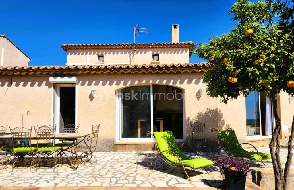 Villa provençale avec grand garage – 4 pièces – 3 chambres – 105 m²