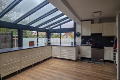 Boissy-Saint-Léger Appartement 5 pièces – rez-de-chaussée avec jardin sans vis-à-vis lumineux – trois places de parking sous-sol sans charges de copropriété plein sud – – 5 pièces – 3 chambres – 108 m²