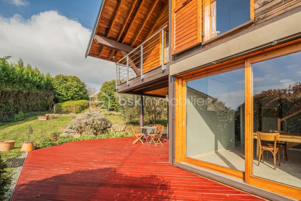 Chaleureuse Maison ossature bois 5 pièces de 153 m2 – 5 pièces – 4 chambres – 112 m²