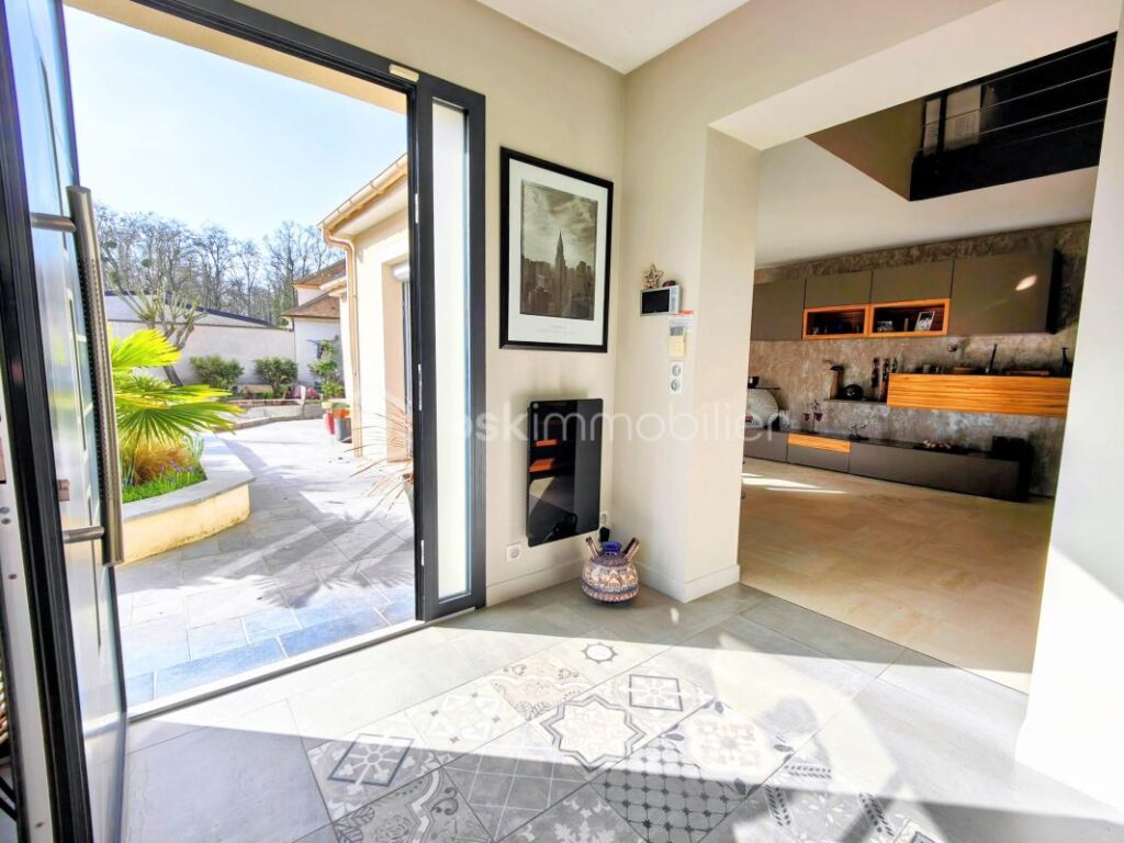 Maison contemporaine charmante et spacieuse à Jouars-Pontchartrain – 8 pièces – 3 chambres – 233 m²