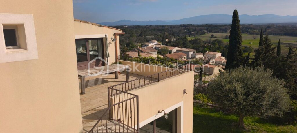 Votre havre de paix au cœur de la Drôme provençale – 9 pièces – 4 chambres – 196 m²