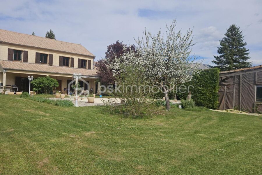 Maison à vendre à La batie montsaleon