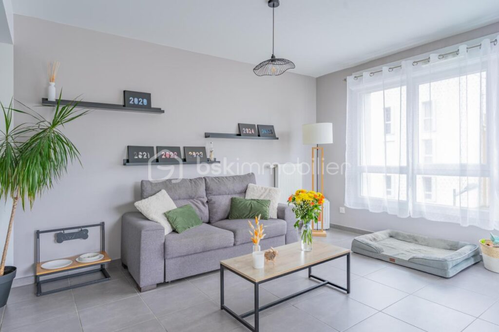 Appartement T3 avec garage – vue imprenable sur la Dent du Chat – 3 pièces – 2 chambres – 63 m²