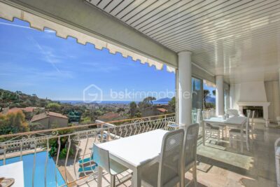 Demeure de caractère avec vue mer, piscine et multiples logements indépendants – 9 pièces – 6 chambres – 319 m²