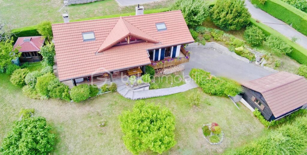 VILLA FAMILIALE D&rsquo;ARCHITECTE – VUE PANORAMIQUE – EPAGNY METZ-TESSY – 6 pièces – 4 chambres – 167 m²