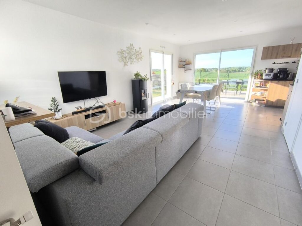 Maison récente et lumineuse avec vue dégagée sur la campagne – 4 pièces – 3 chambres – 97 m²