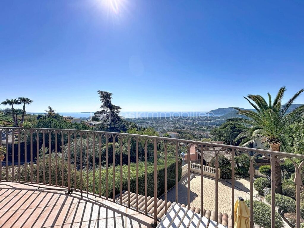 NOUVEAUTE – Villa avec vue mer panoramique – 6 pièces – 4 chambres – 150 m²