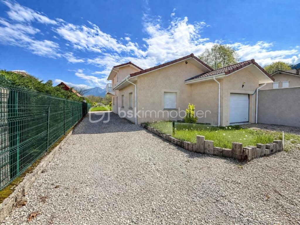 COUP DE CŒUR – Maison récente avec vue exceptionnelle à Rovon – 4 pièces – 3 chambres – 124 m²