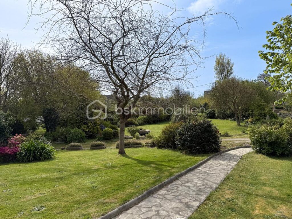 La Flosque : superbe potentiel niché dans un écrin de verdure – 5 pièces – 3 chambres – 119 m²