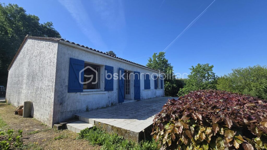 Maison de plain-pied à rénover – 3 chambres – Vue dégagée campagne – 5 pièces – 3 chambres – 90 m²