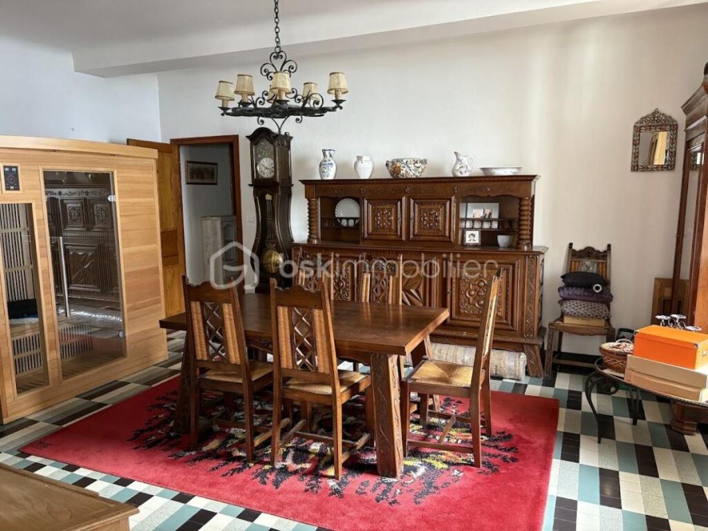 Maison Type T4 + Appart T2 – 13 pièces – 4 chambres – 276 m²