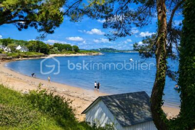 AMBON / TERRAIN CONSTRUCTIBLE / VUE MER / 200 M DE LA PLAGE – NR pièces – NR chambres – 4740 m²