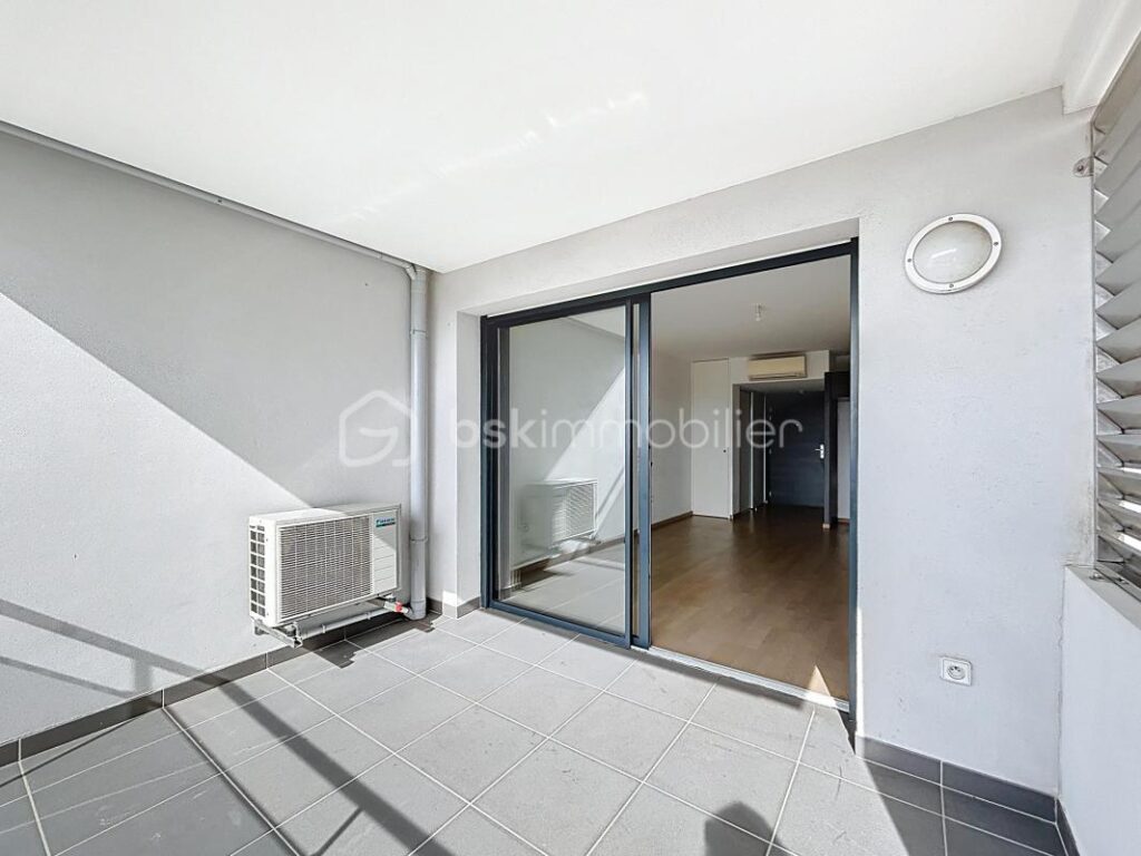 AJACCIO – Entrée de ville T2 vue mer + parking – 2 pièces – 1 chambre – 44 m²