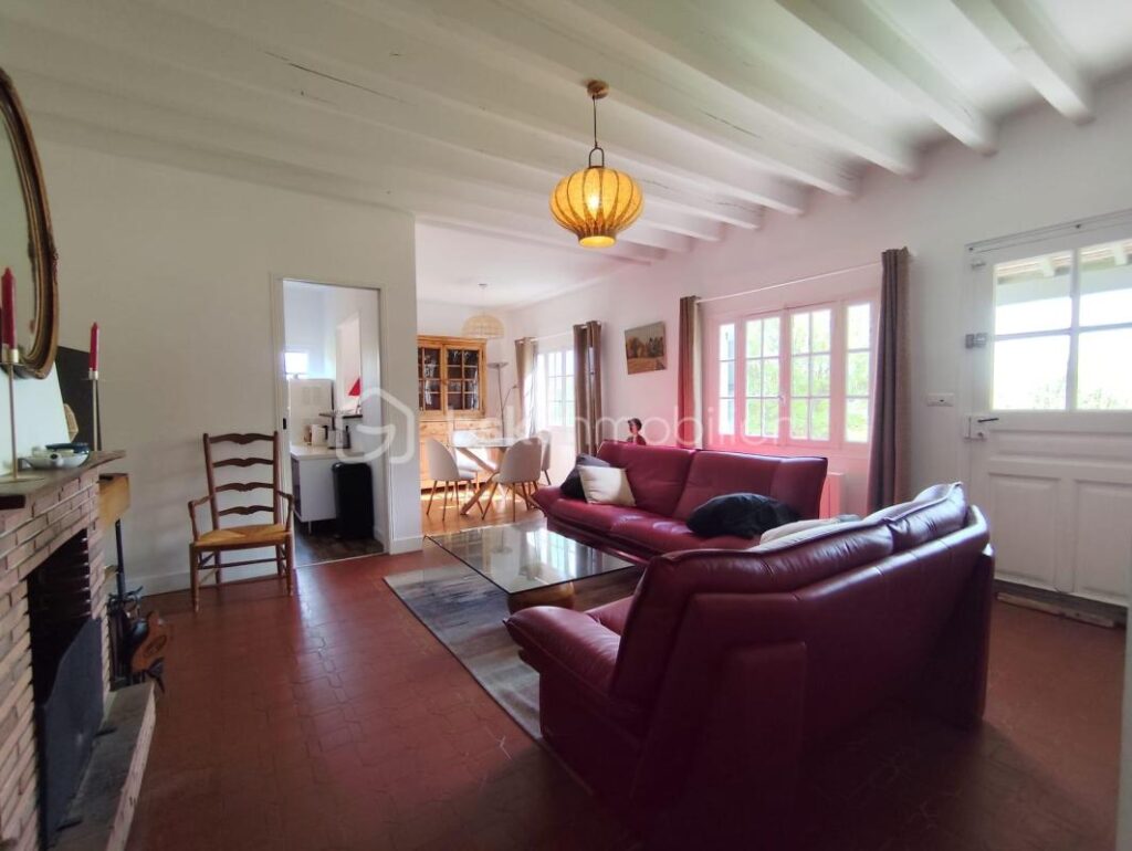 Maison de charme dans le Perche — terrain 9 700 m² – 4 pièces – 2 chambres – 90 m²