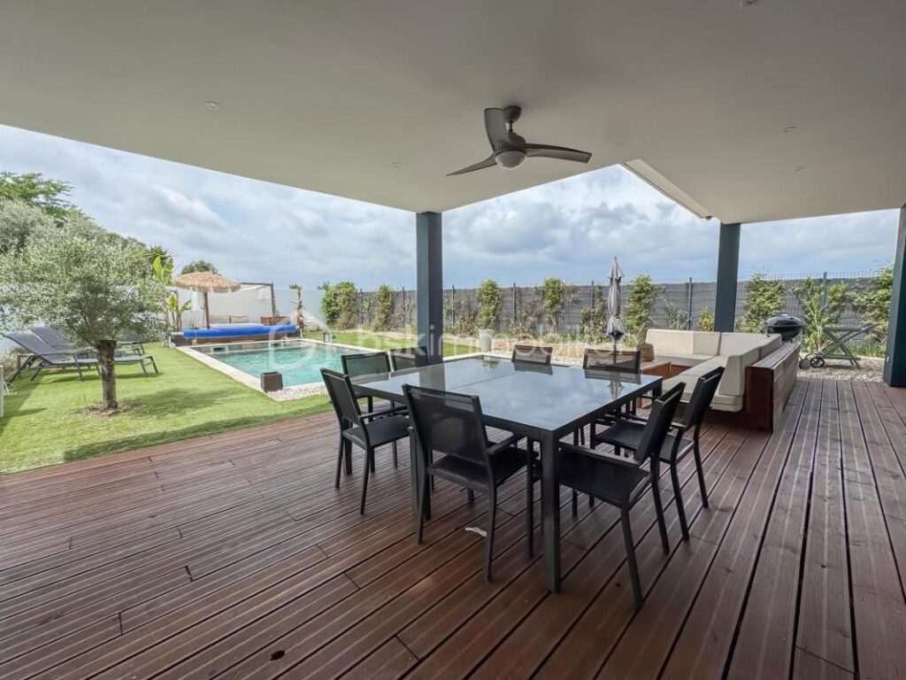 MAISON CONTEMPORAINE 2020 – VOLUMES D&rsquo;EXCEPTION ET PRESTATION HAUT DE GAMME – 7 pièces – 5 chambres – 190 m²