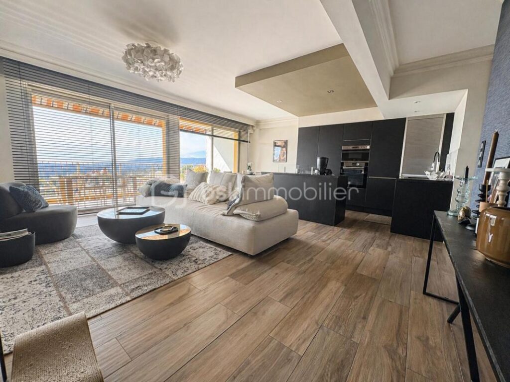 Vous recherchez un cadre de vie exceptionnel ? Ne cherchez plus… cette pépite se trouve à Grasse – 4 pièces – 3 chambres – 91 m²