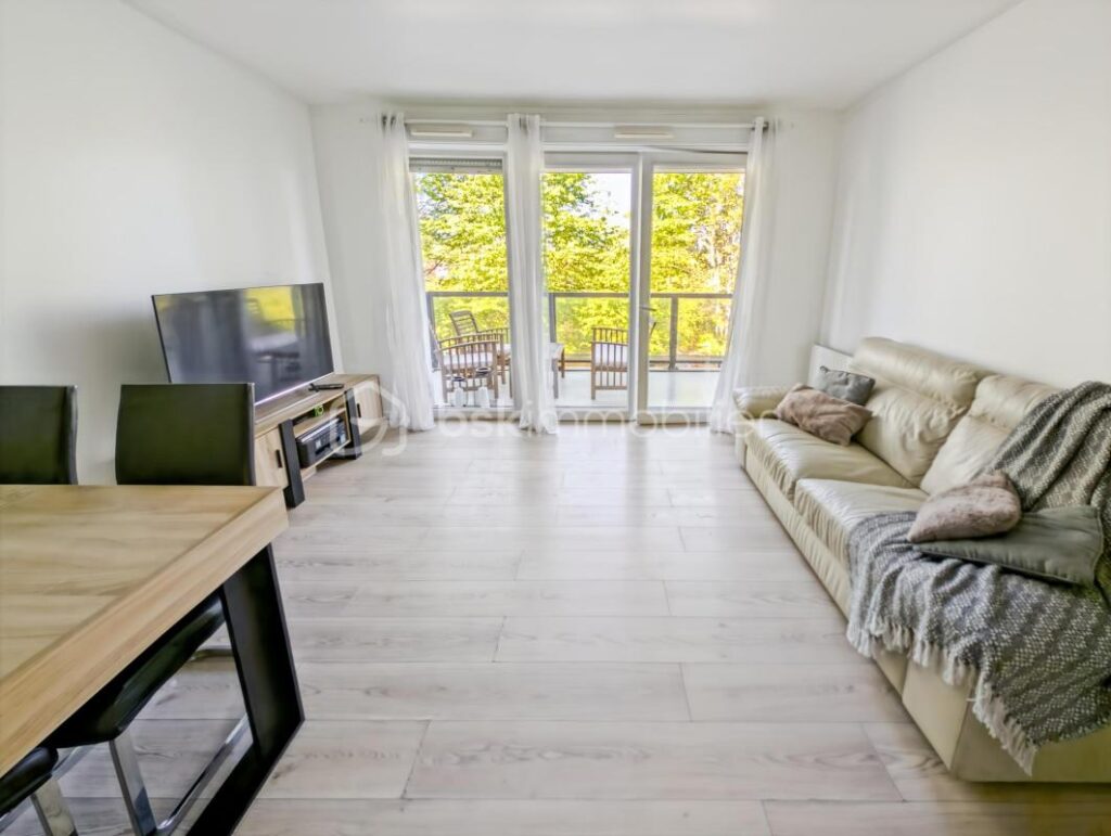 Superbe appartement F3 deux chambres DPE C 2015 proche Gare balcon et deux parkings – 3 pièces – 2 chambres – 60 m²