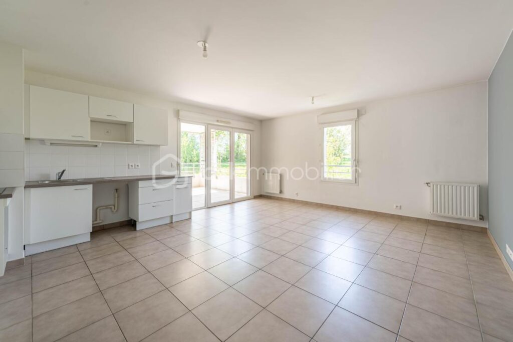 Joli T3 en étage avec terrasse couverte et vue dégagée / Stationnement privatif en sous-sol – 3 pièces – 2 chambres – 64 m²