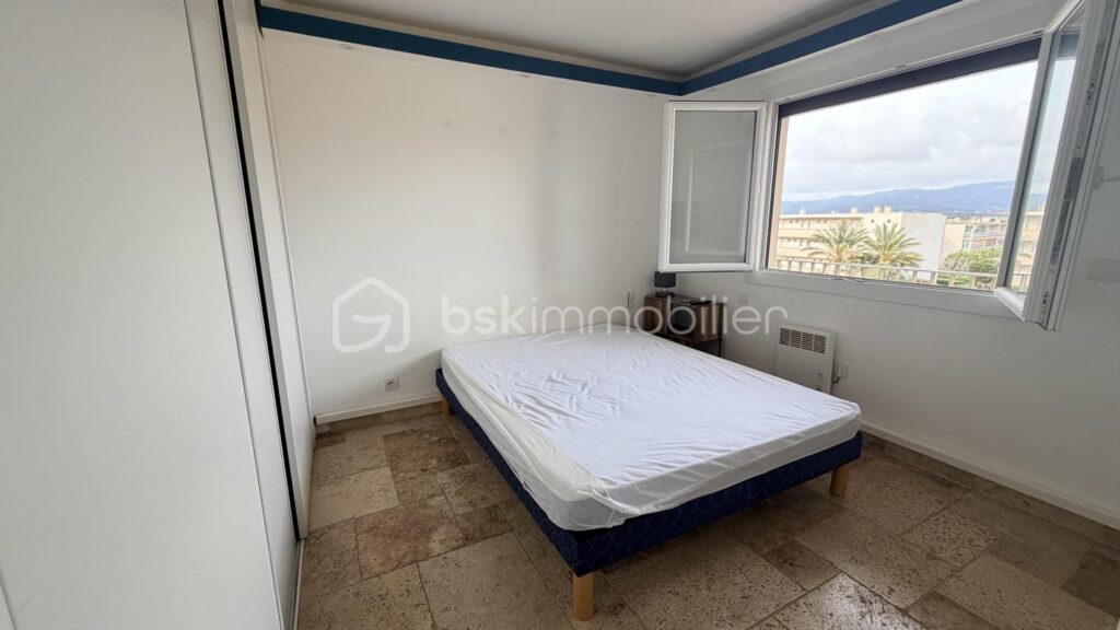 NOUVEAU ! Superbe appartement avec aperçu mer – 2 pièces – 1 chambre – 42 m²