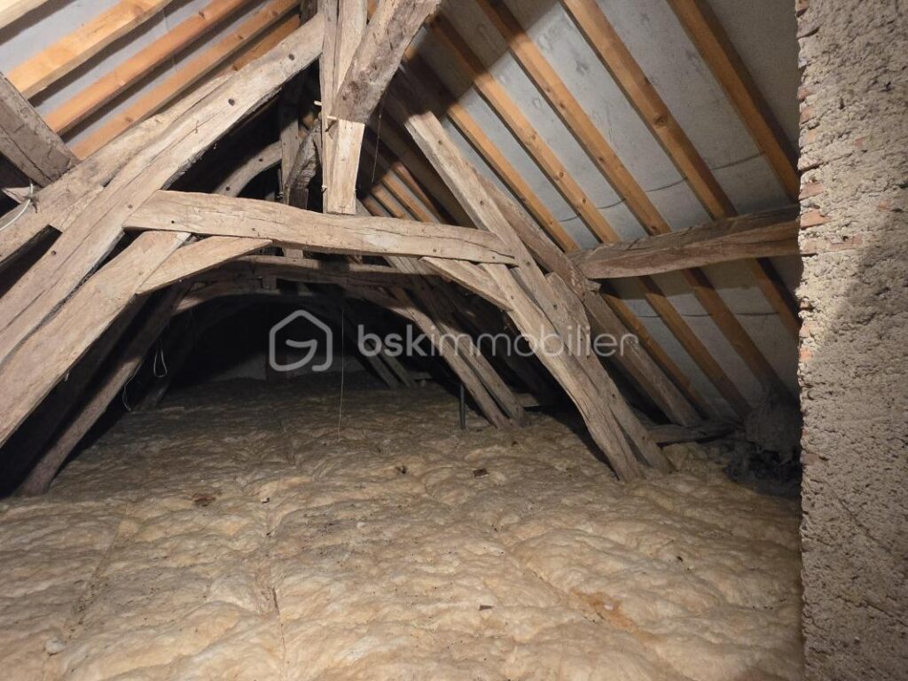 Magnifique Corps de Ferme de 188 m² à Chaulgnes – 5 pièces – 4 chambres – 188 m²