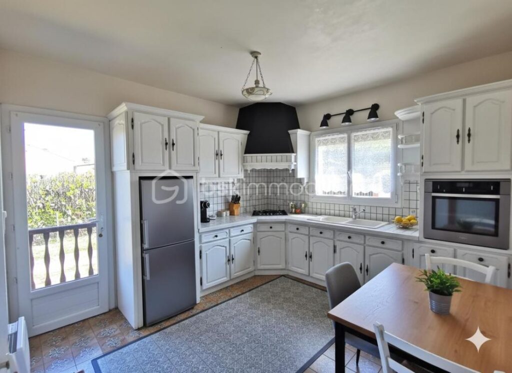 Grande maison familliale – propriété équestre – 6 pièces – 4 chambres – 128 m²